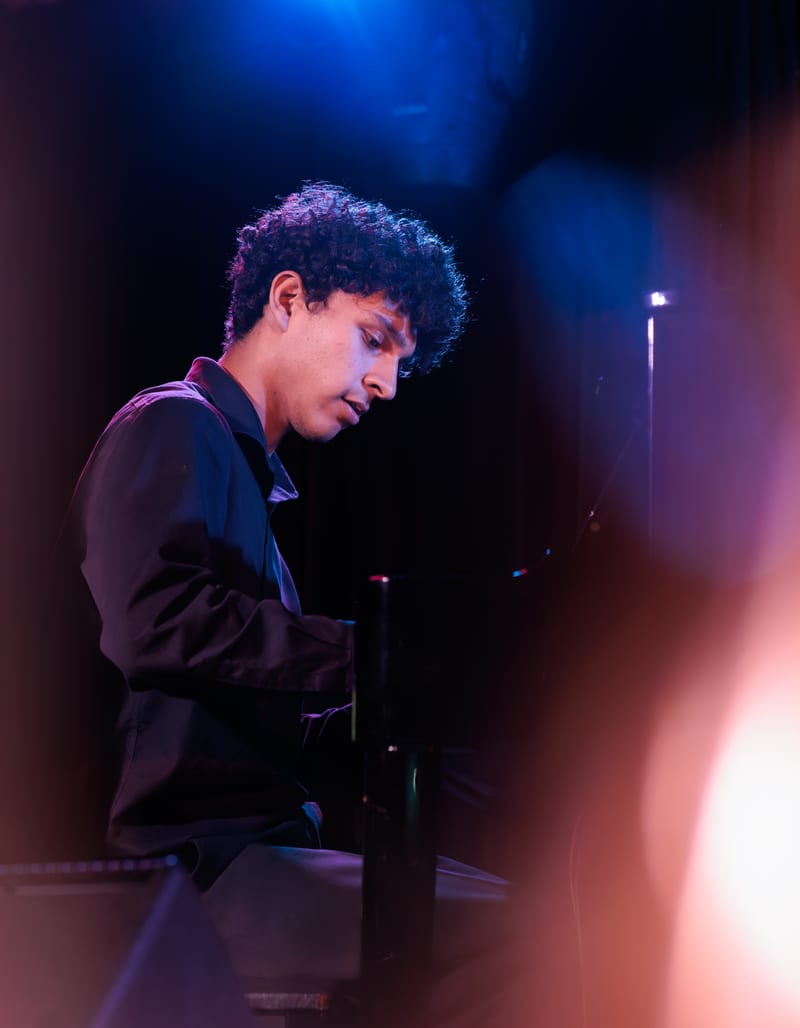 Mateo Arce; performance at The Mint, September 2025.